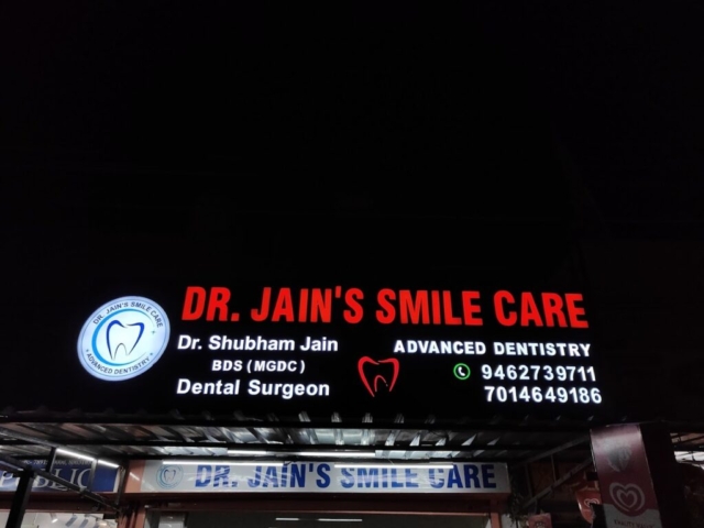 Dr Jain's Smile Care Dr Shubham Jain Dentist in mansarovar jaipur